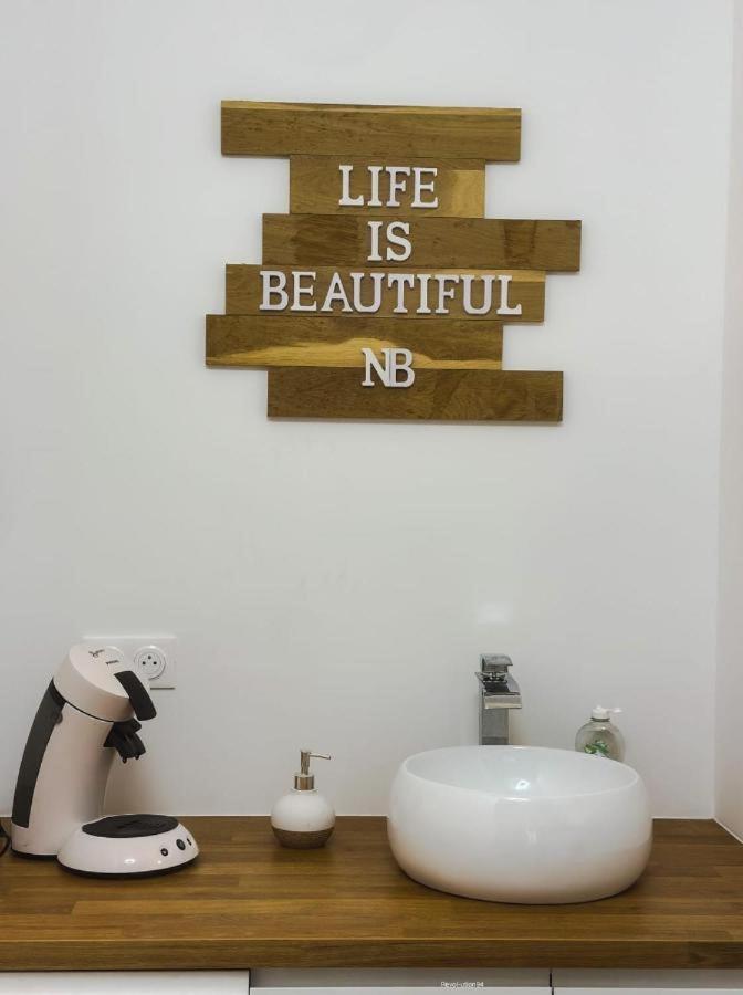 Spacieux Appart Terrasse Metro Hopital 4Pers Wifi Вильжюиф Экстерьер фото
