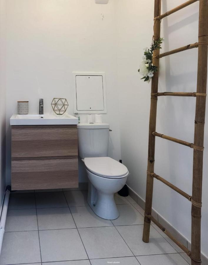 Spacieux Appart Terrasse Metro Hopital 4Pers Wifi Вильжюиф Экстерьер фото