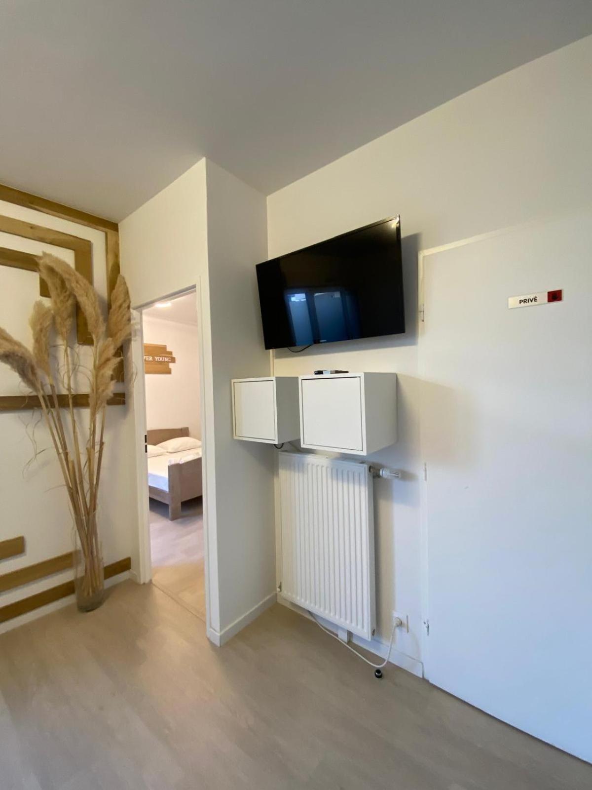 Spacieux Appart Terrasse Metro Hopital 4Pers Wifi Вильжюиф Экстерьер фото