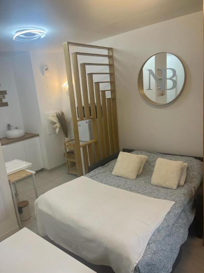 Spacieux Appart Terrasse Metro Hopital 4Pers Wifi Вильжюиф Экстерьер фото